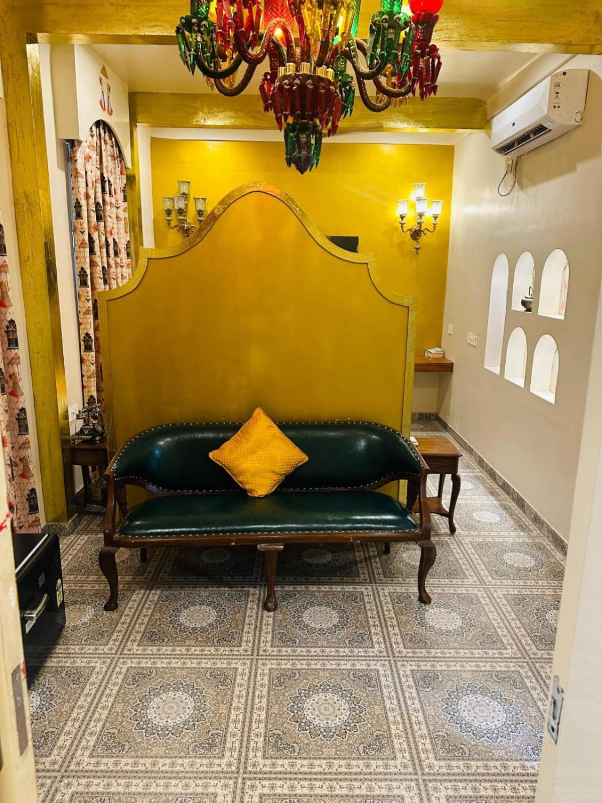 Stay Banaras - A Boutique Hotel Варанасі Екстер'єр фото